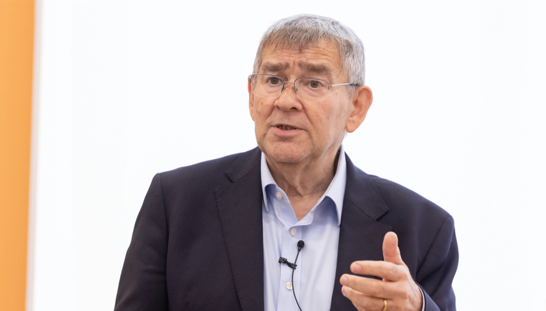 professor-nigel-mehdi-teaching-oxcai